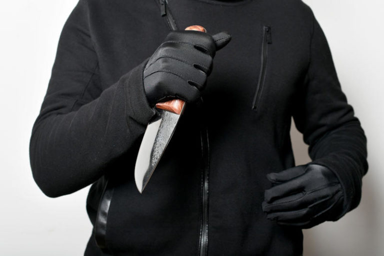 Jak bronić się przed nożem